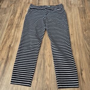 Old Navy Pixie Ankle Pants Size 2 Regular